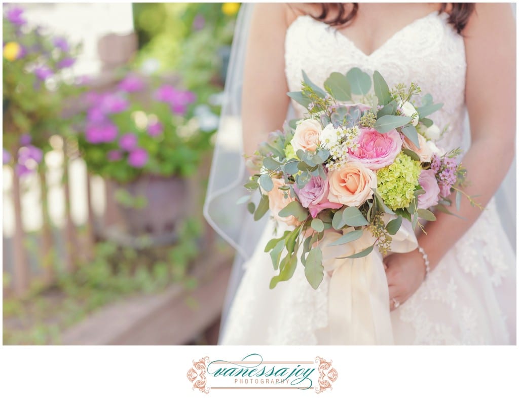 rose and succulent bouquet