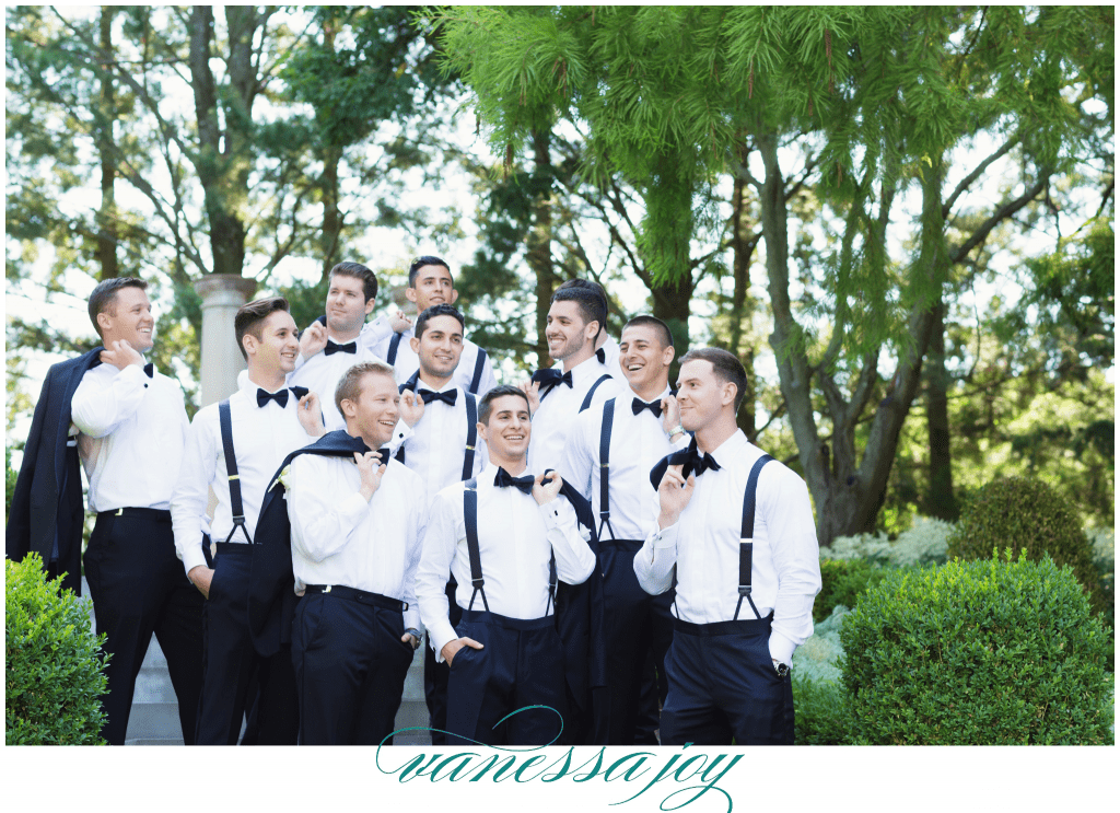 groomsmen group photos