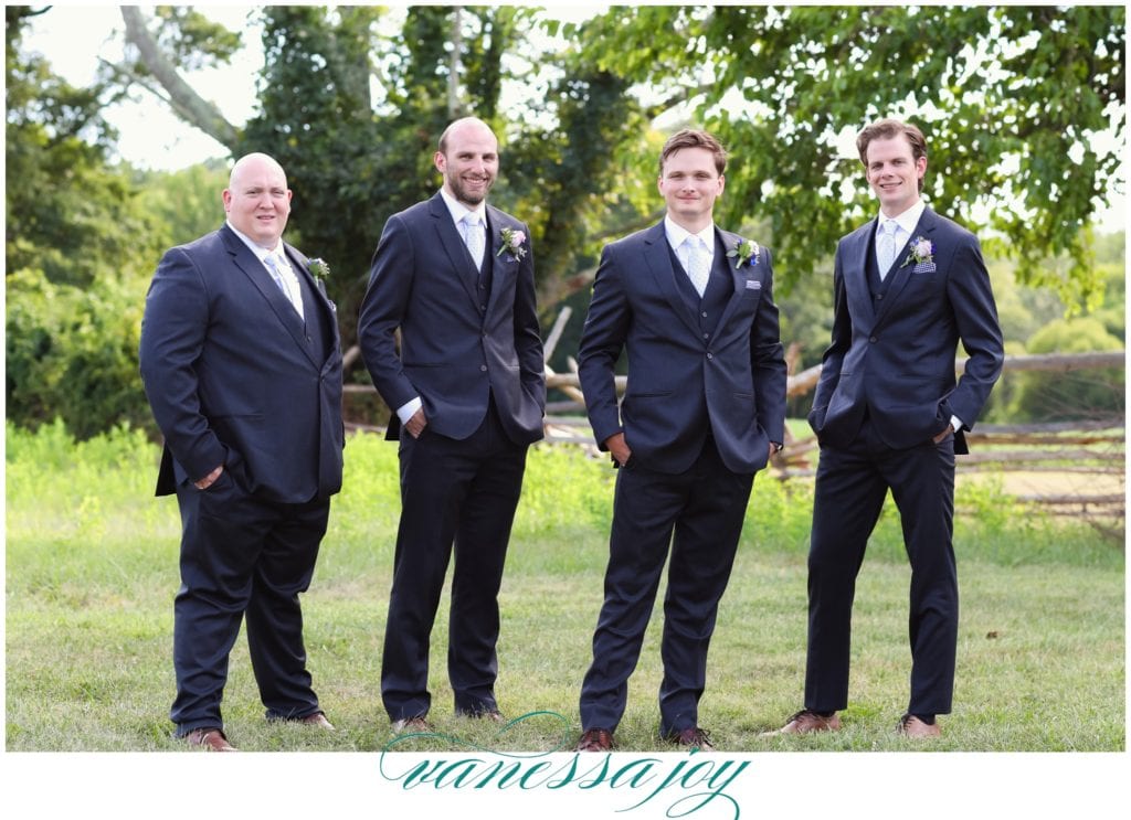 groomsmen photos