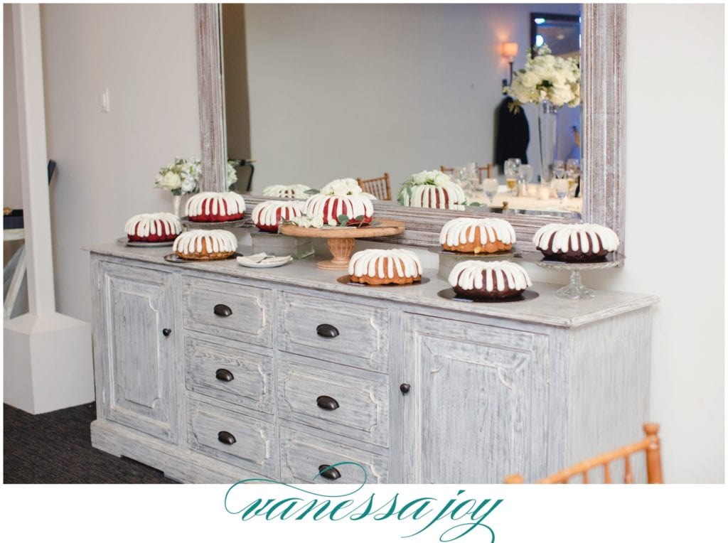 Bundt Cake Dessert Bar