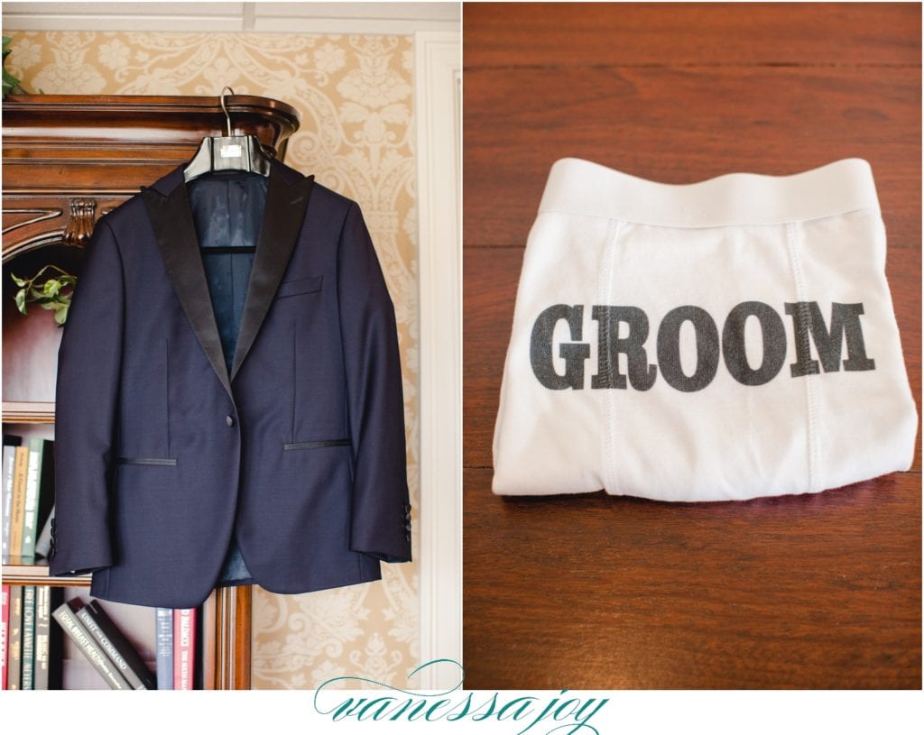 unique groom accessories 