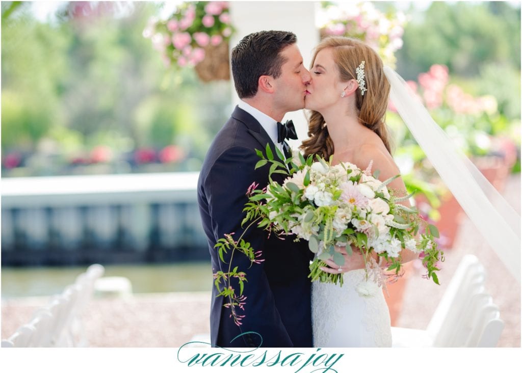 mallard island first look, first kiss, mallard island wedding