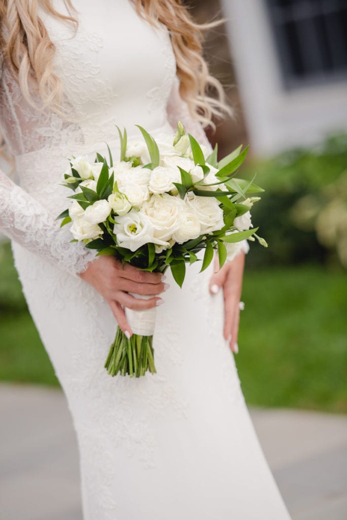 bridal bouquet photo, wedding flower inspiration