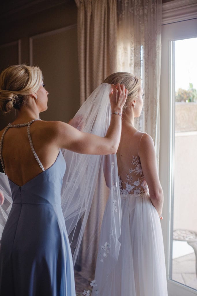 pearl detail brides maids dresses, liancarlo veil 