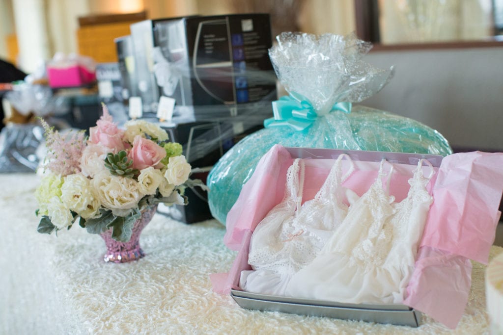 bridal shower gifts, bridal shower lingerie 