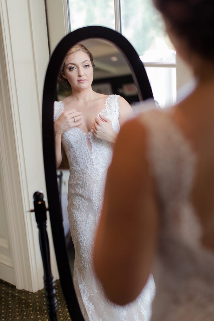 bridal prep; wedding prep photography