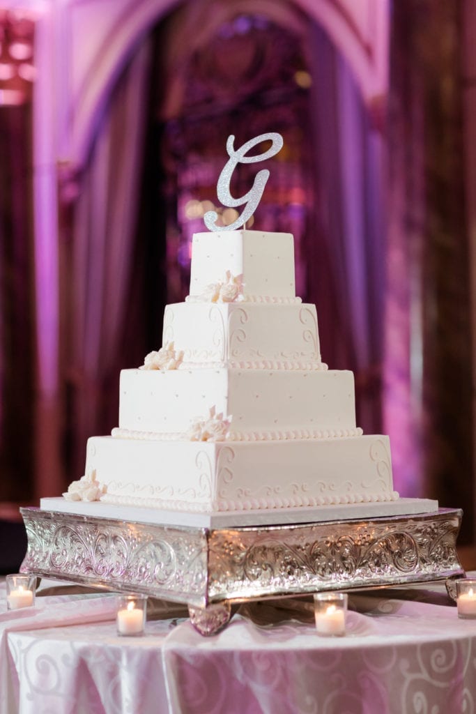 4 tiered wedding cake