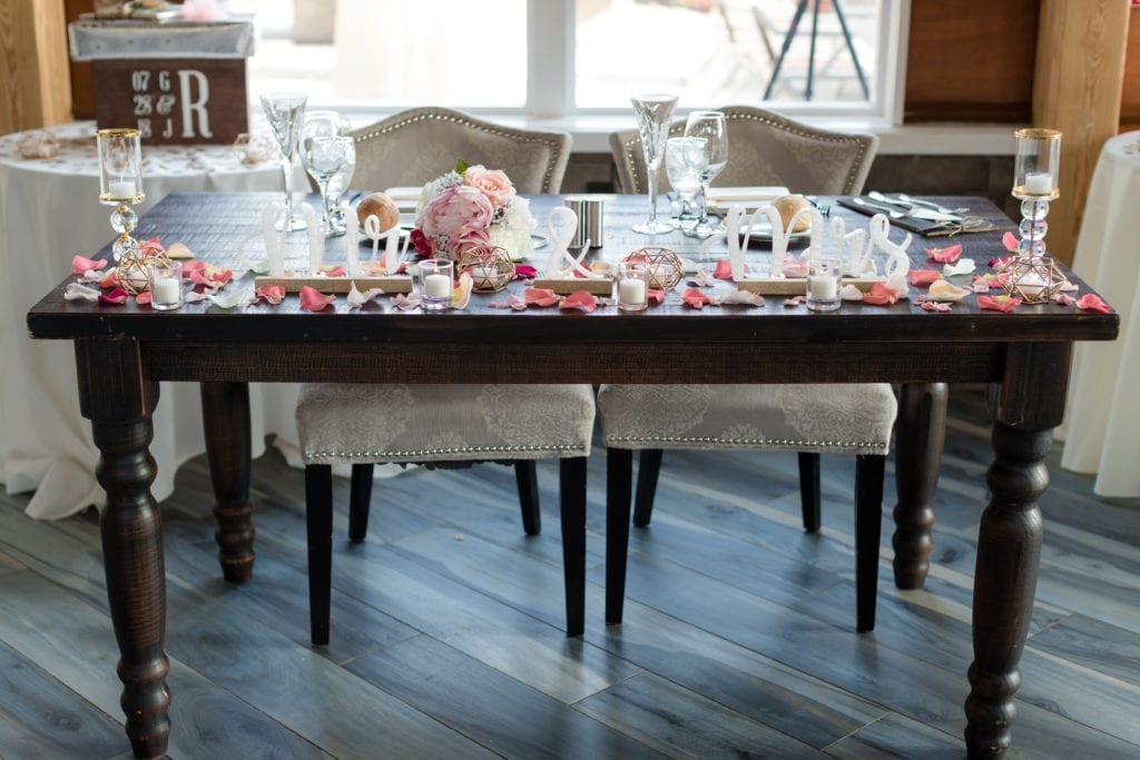 sweetheart table