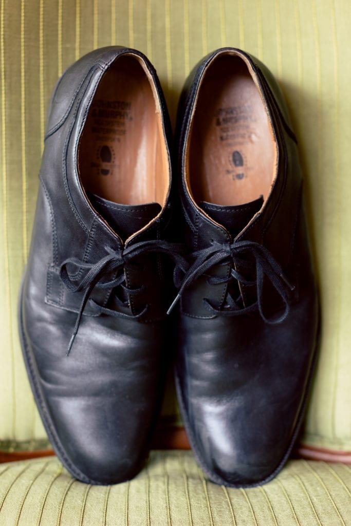 grooms shoes, groom detail shots