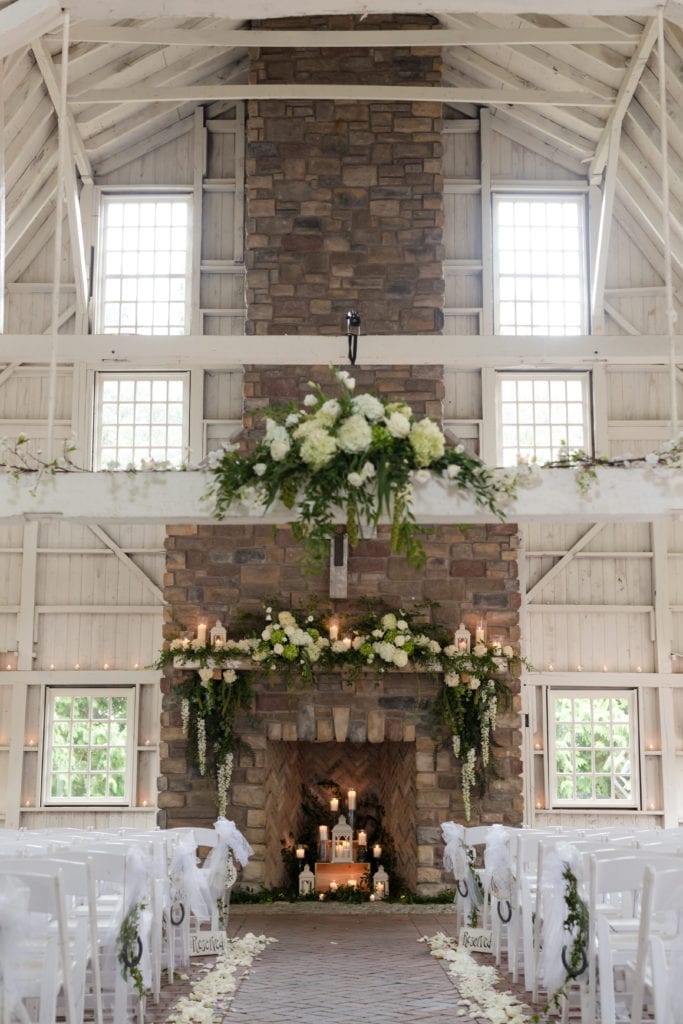 rustic wedding ceremony, barn wedding ceremony