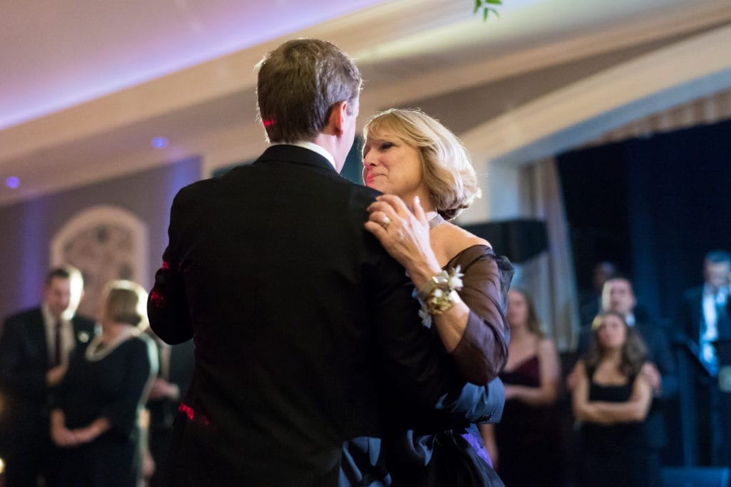 groom and mother of the bride dance