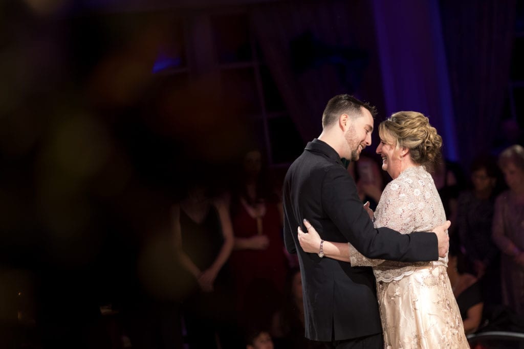 groom dancing with his mother