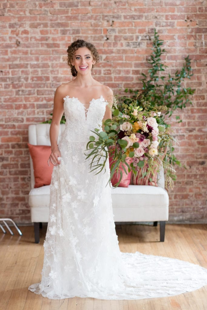 rustic boho bride, wild floral bouquet