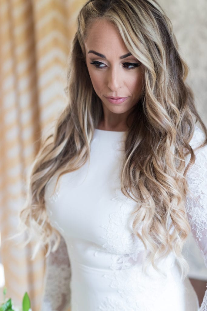 long wedding hair, hair down wedding do