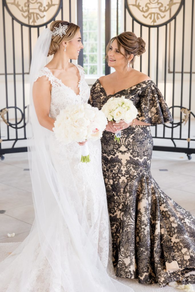 bride with her mother