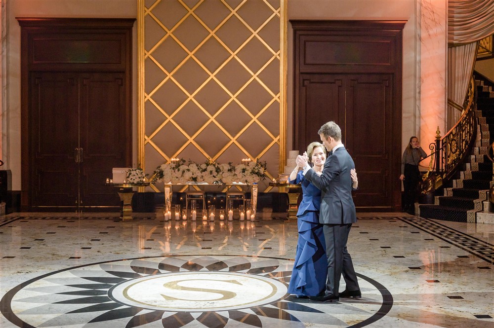 mom and groom wedding dance