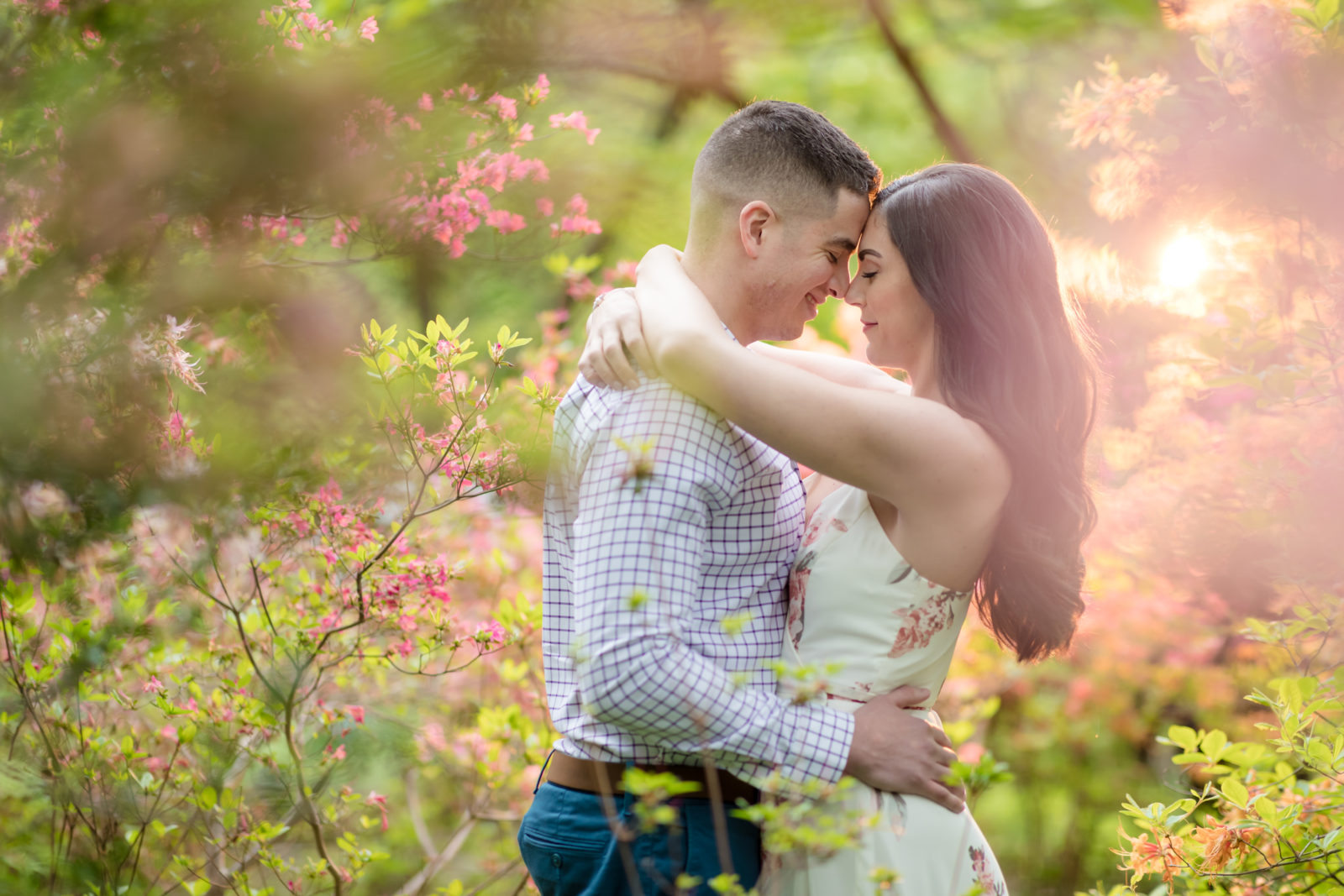 ENGAGED COUPLE SAYEN GARDENS SUNNY DAY