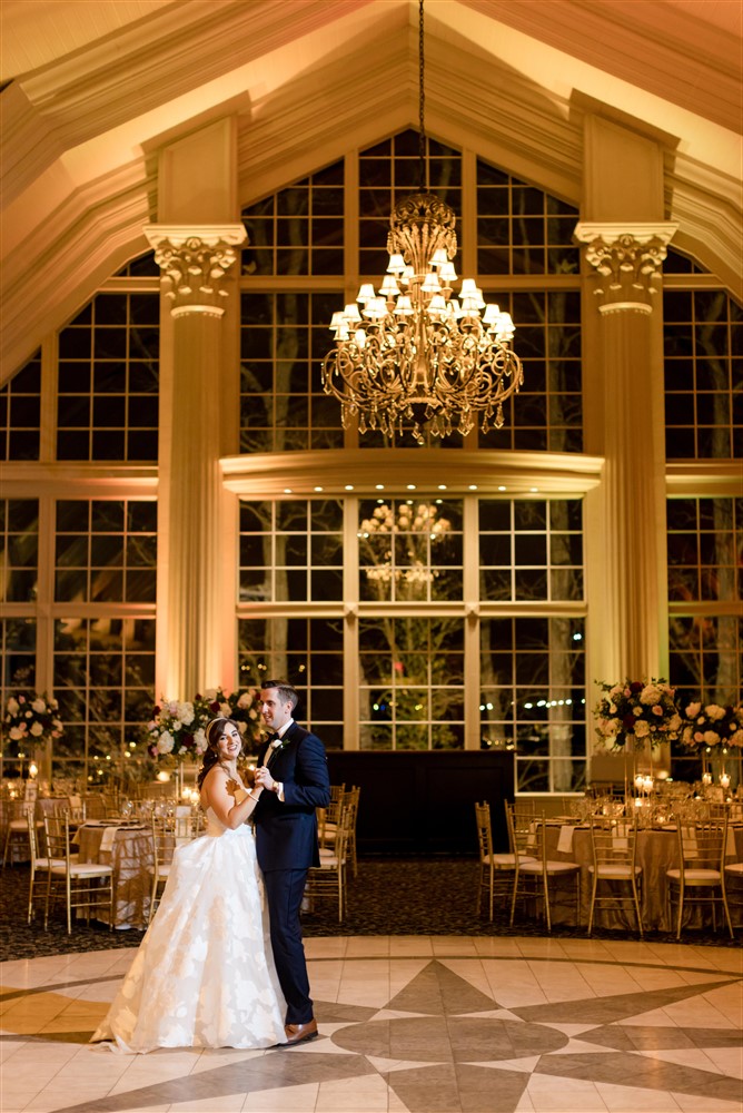 ashford estate wedding reception first dance as a married couple